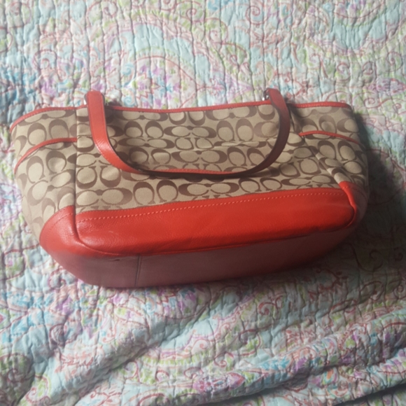 Coach purse - Picture 2 of 5
